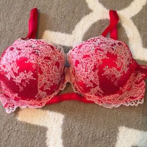 Victoria’s Secret dream angels bra
